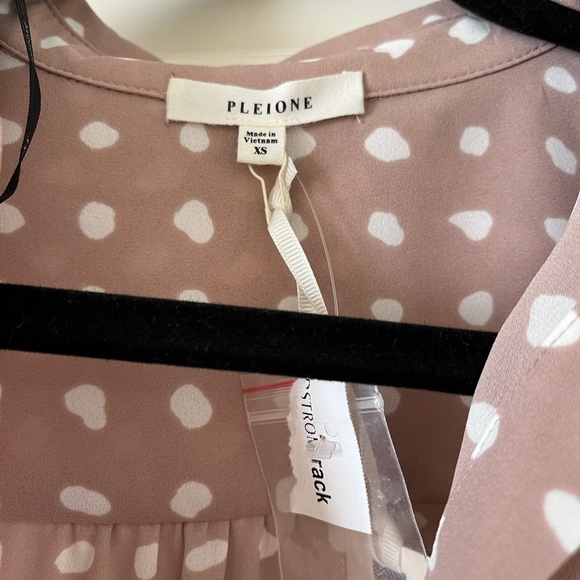 Brand new polka dot shirt from Nordstrom rack - Picture 5 of 7